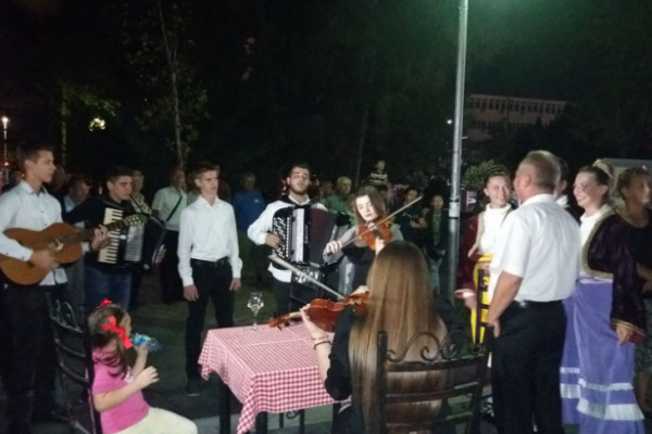 Bijeljinski korzo vraća lijepe uspomene i stari duh grada