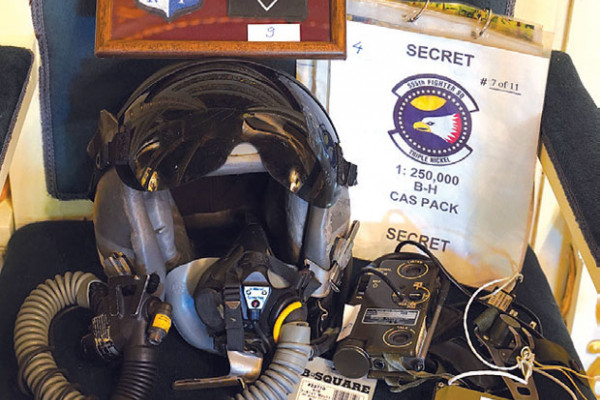 U Vojnoj crkvi kaciga i oprema oborenog američkog kapetana O`Grejdija