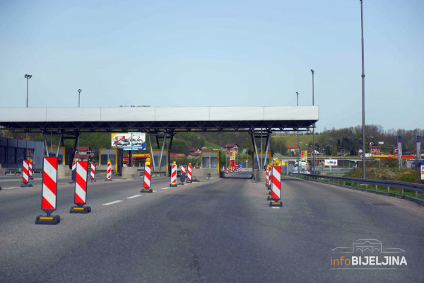 Do ponedjeljka uklanjanje kućica