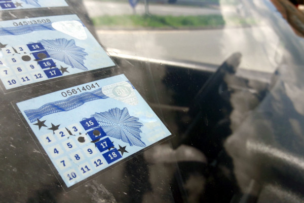 Važno obavještenje: Lažna vijest o stiker naljepnicama uznemirila vozače