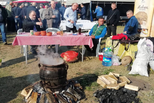 Otvoren Mitrovdanski vašar na agrotržnom centru