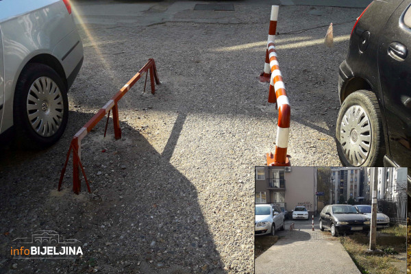 Bijeljina: Stanari ograđuju parking kako stignu, čak i na prolazu za pješake /FOTO/