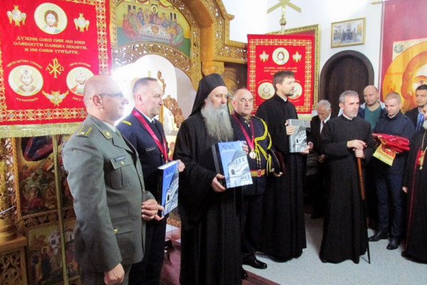 Orden za Ministarstvo odbrane Srbije i MUP Srpske