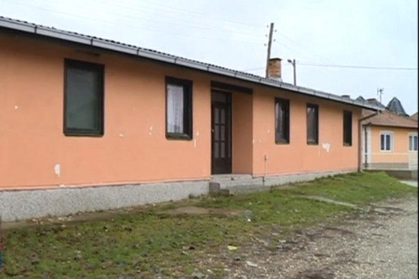 Bijeljina: Iseljeni stanari takozvanog "Sivog doma"