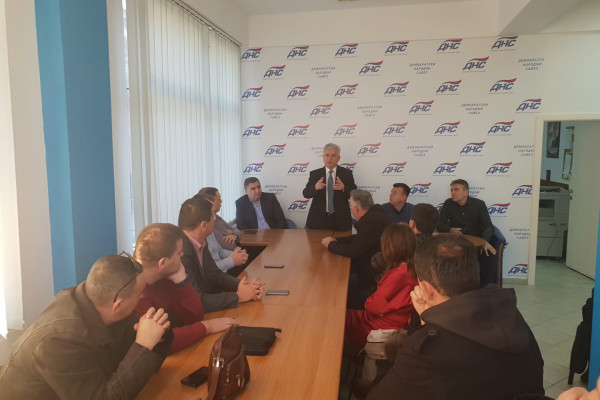 Čubrilović u Bijeljini: Uskoro odluka o formiranju nove političke opcije