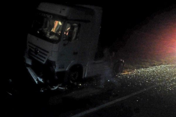 Jedno lice povrijeđeno u sudaru kamiona i mercedesa