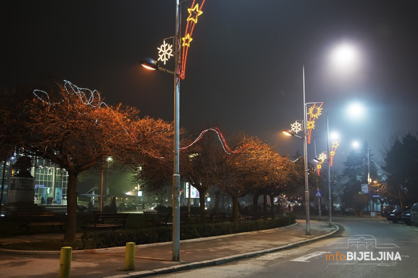 Bijeljinci poslednji put na gradskom trgu dočekali 2012. godinu
