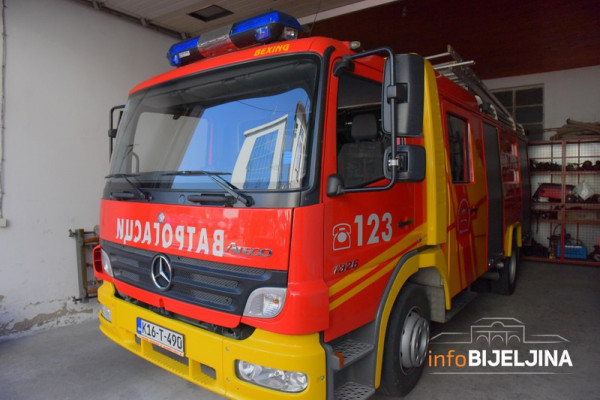 Ugašen požar na pilani u Velikoj Obarskoj