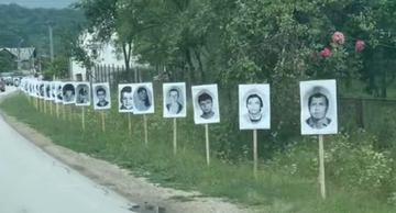 Uklanjanje fotografija u Bratuncu naloženo radi bezbjednog odvijanja saobraćaja
