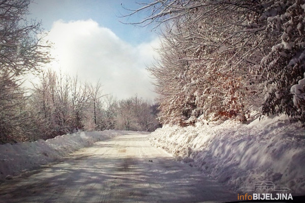 Otežan saobraćaj zbog snijega i poledice