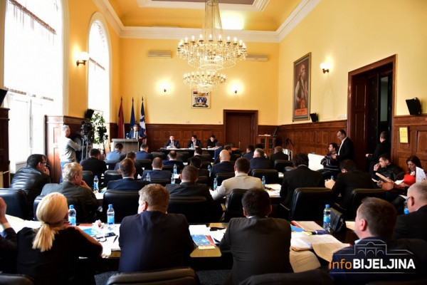 Šta o promjeni skupštinske većine kaže bijeljinska vlast, a šta opozicija