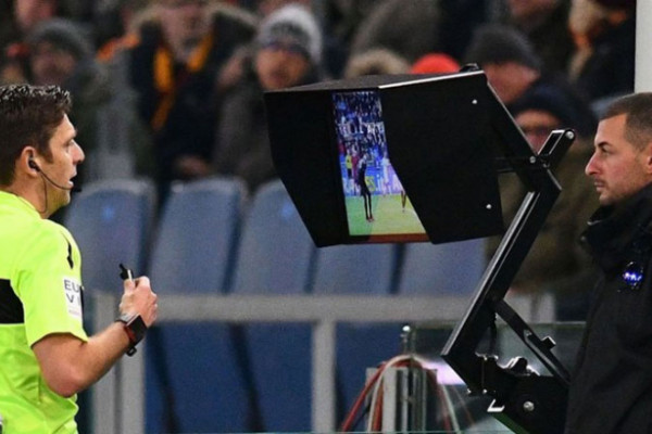 VAR u Premijer ligi već za dvije godine?