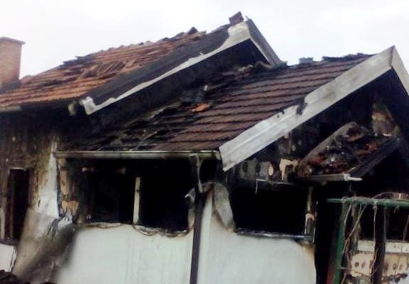 Dragica Simić iz Zagona u požaru izgubila sve, pomoć dobrih ljudi potrebna!