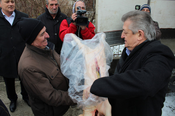 Radosniji Božić za 250 boračkih porodica