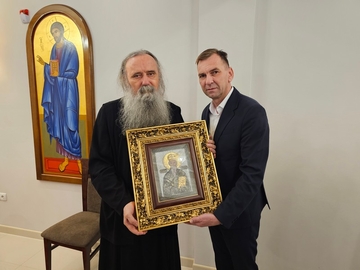 Mitropolit Fotije proslavio krsnu slavu, čestitke uputio i načelnik Ugljevika Dragan Gajić