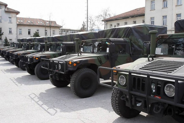 Blokirana milionska nabavka vozila za Oružane snage BiH