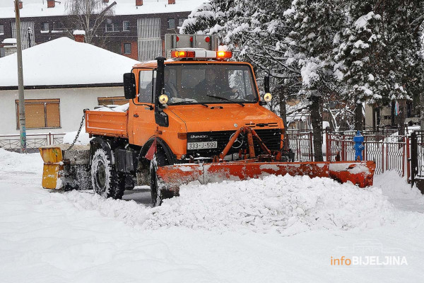 Putarima skrenuta pažnja na nove snježne padavine