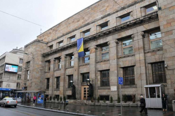 Kupuju milionski vrijedne nekretnine i zapošljavaju mimo konkursa