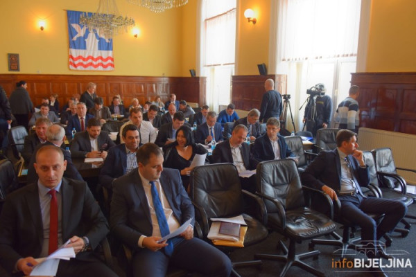 U diskusiji Gajića i Živića nagovještena promjena skupštinske većine u Bijeljini?