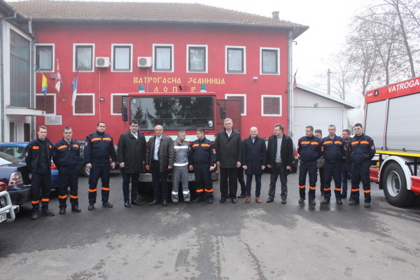Ljubinju poklonjeno vatrogasno vozilo