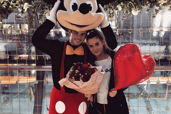 Fudbaler Radnika na originalan način zaprosio djevojku