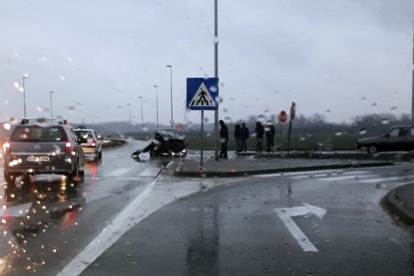 Udes na obilaznici, jedno lice povrijeđeno