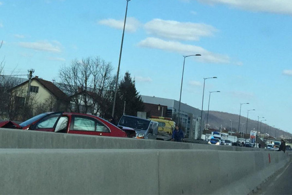 Povrijeđene dvije žene u Trnu, obustavljen saobraćaj