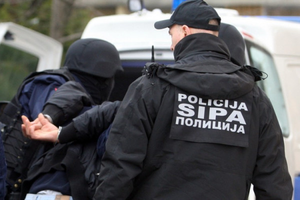 Pretresi širom BiH, uhapšeno 11 radnika Uprave za indirektno oporezivanje