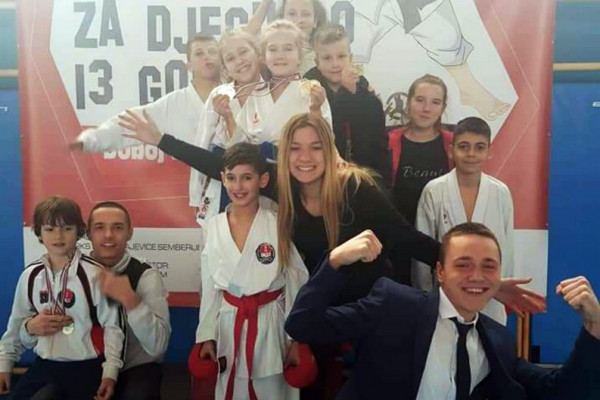 KK UNSU: Ekipno prvaci regije u tri kategorije