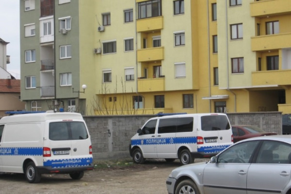 Bijeljina: Maloljetnik zbog ljubomore nožem nanio teške povrede maloljetnoj djevojci