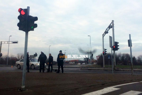 Povrijeđena žena na obilaznici kod Bijeljine /FOTO/