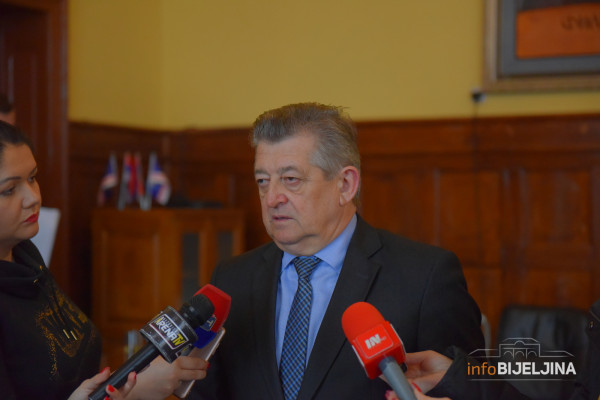 Mićić zadužuje Bijeljinu za još sedam miliona KM