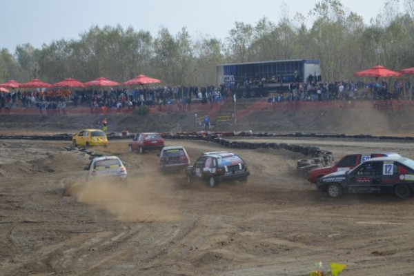 Kros ljutih mašina na šljunkarama