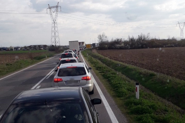 Zbog radova gužve na ulazu u Bijeljinu /FOTO/