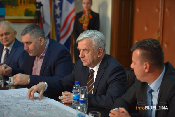 Čubrilović podržao trasu auto-puta koju predlaže Bijeljina