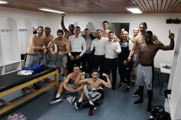 Bratunac se ne predaje