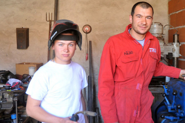 Crnjelovo: Mile i Nenad bi rado ostali na selu, od države očekuju povoljne kredite