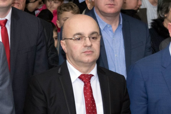 Račanović: Razočaran sam i povrijeđen što Mićić, koji je i sam prosvjetni radnik, nema razumijevanje za potrebe škole