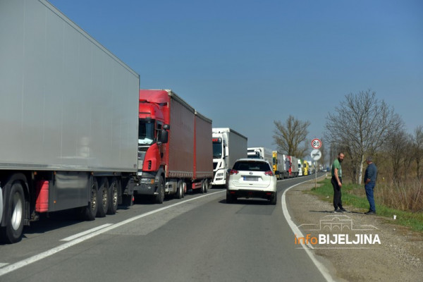 Otklonjen kvar na prelazu Sremska Rača