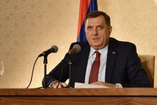 Dodik: Obnoviti Notr Dam kao što je obnovljen Hilandar