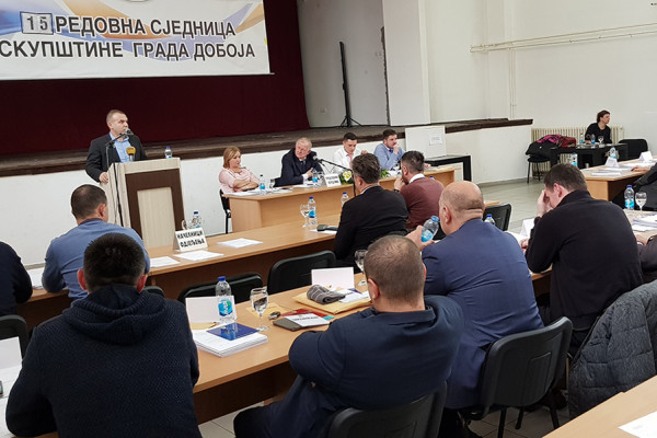 Doboj - Funkcionerima i radnicima u javnom sektoru umanjene plate