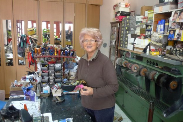 Bijeljina: Milica Đukić istrajava u obućarskom zanatu