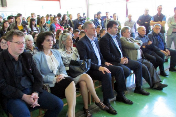 Lopare: Obilježen dan srednje škole