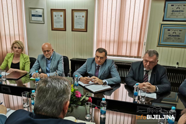 Našli rješenja za probleme grada: Milorad Dodik razgovarao sa Mićom Mićićem