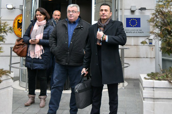 Očevi stradalih mladića, Davida i Dženana, pozivaju na proteste zbog afere ,,Tegeltija"