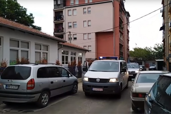 ROSU uhapsila 13 Srba, ima ranjenih, Vučić naredio borbenu gotovost