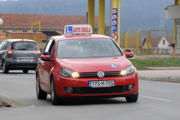 Poskupljenje obuke za vozače u leru