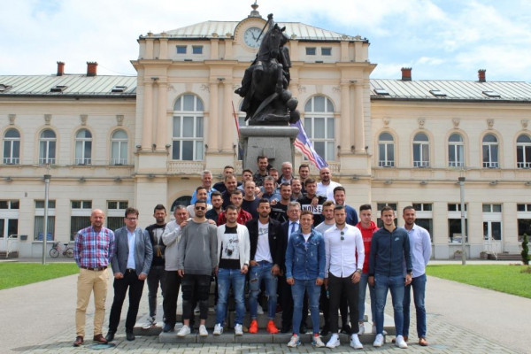 Mićić iz gradskog budžeta izdvojio 20.000 KM za FK Radnik