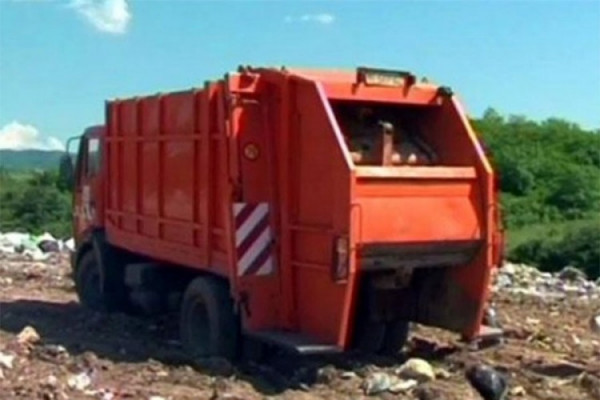 Radnika pregazio kamion za odvoz smeća u Modriči