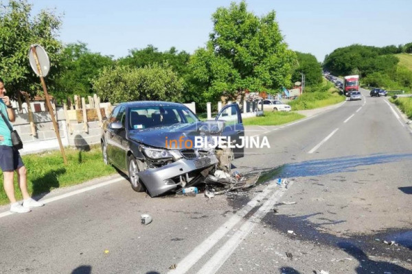 Dva lica povrijeđena u saobraćajnoj nezgodi u Čađavici